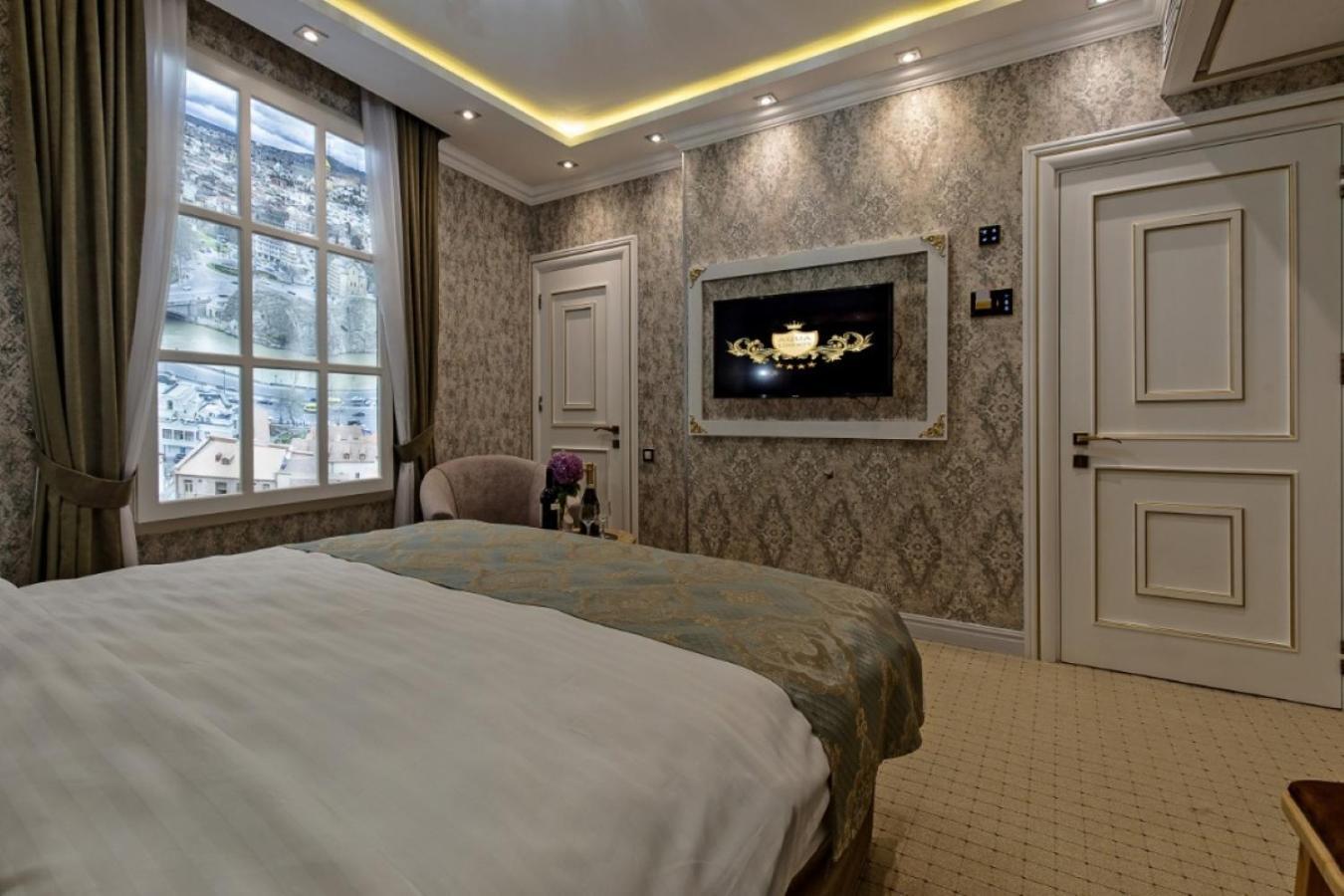 Aqua Hotel Тбілісі Екстер'єр фото