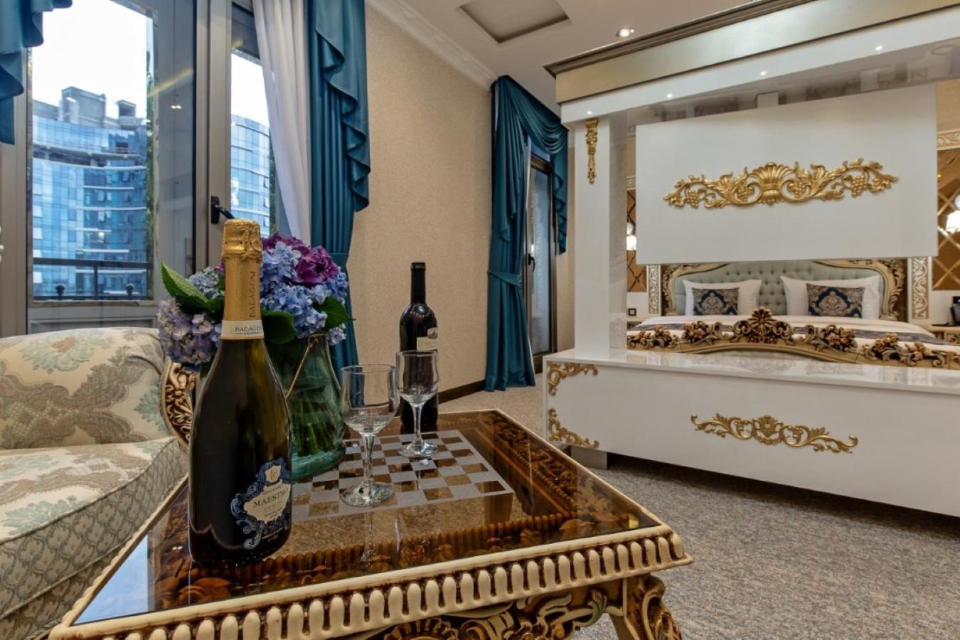 Aqua Hotel Тбілісі Екстер'єр фото